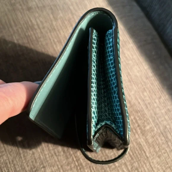 Mulberry leather coin pouch in green
Beautiful item and great quality - Picture 6 of 6